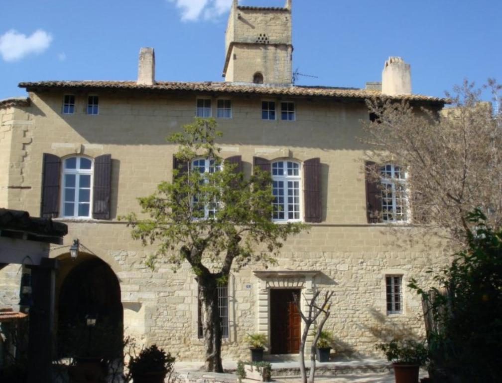 Monte Arena Panzió Montaren-et-Saint-Médiers Kültér fotó
